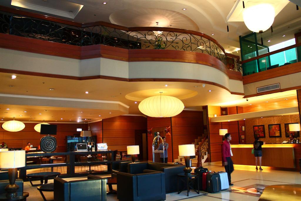 Iloilo Business Hotel Exterior photo