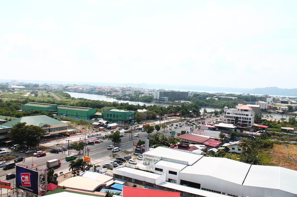 Iloilo Business Hotel Exterior photo