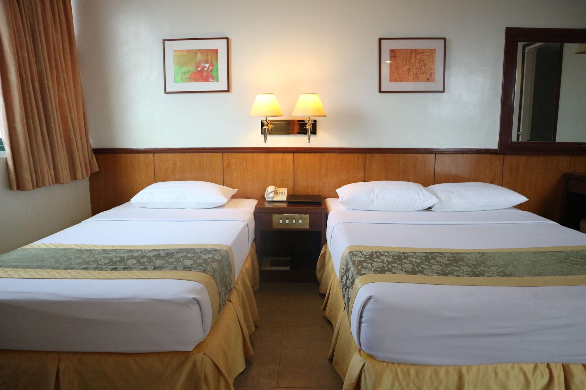 Iloilo Business Hotel Exterior photo