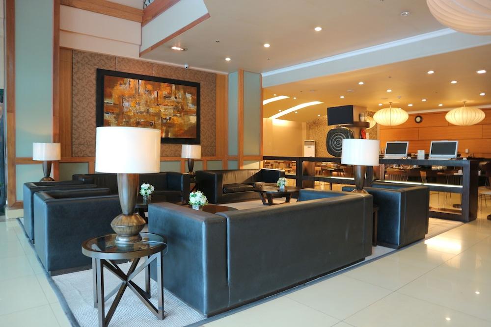 Iloilo Business Hotel Exterior photo