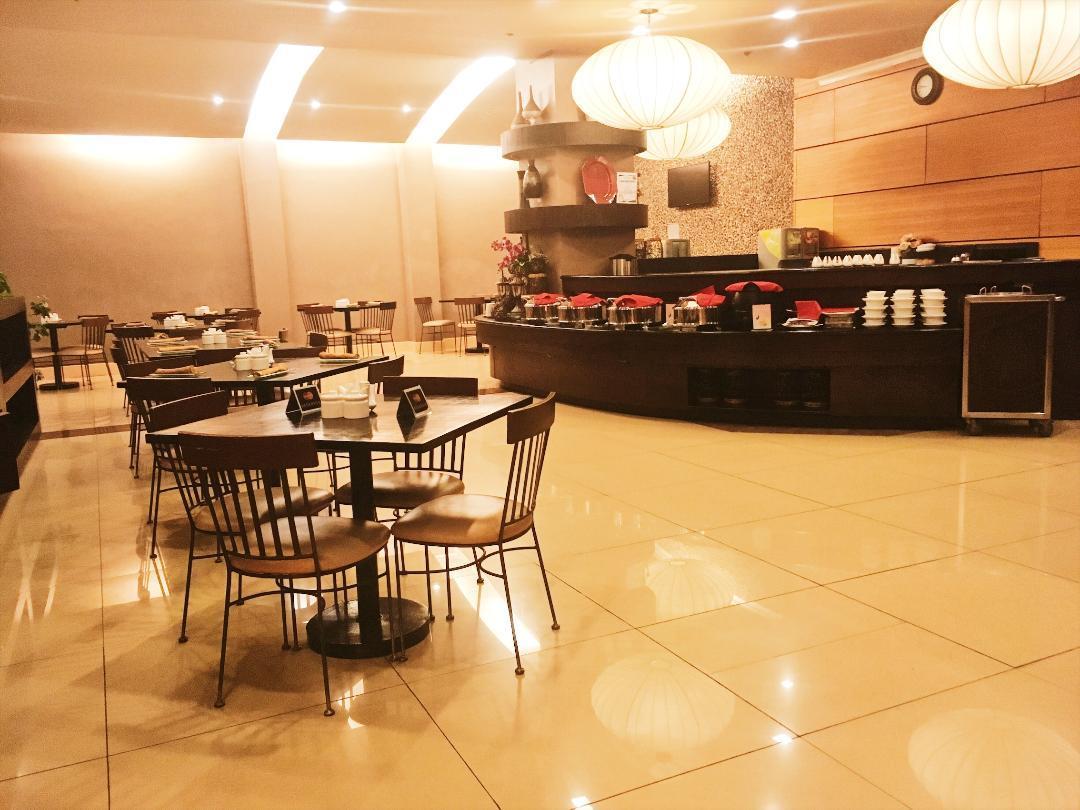 Iloilo Business Hotel Exterior photo