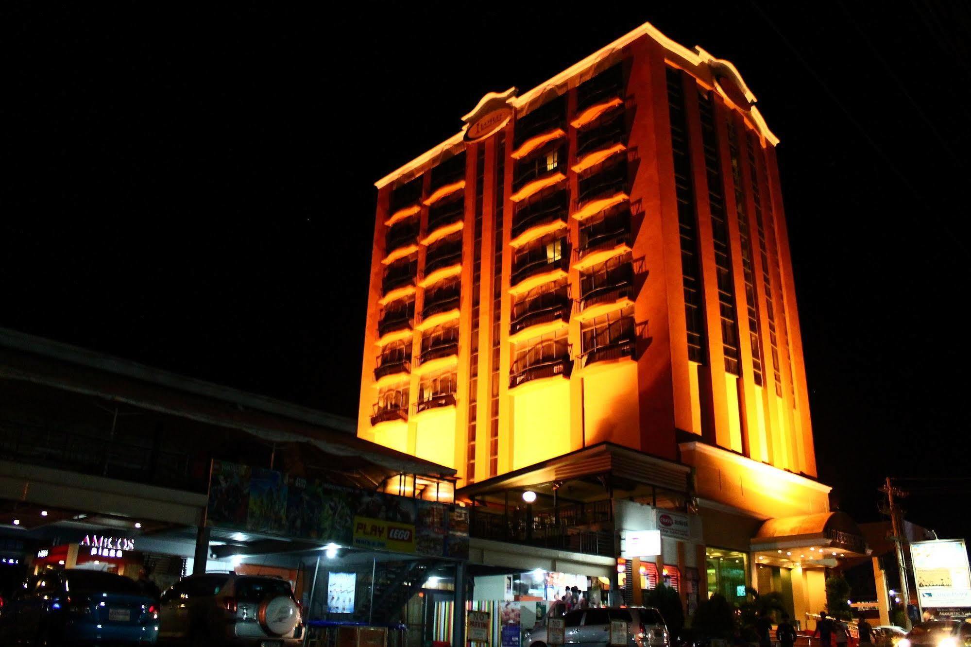 Iloilo Business Hotel Exterior photo