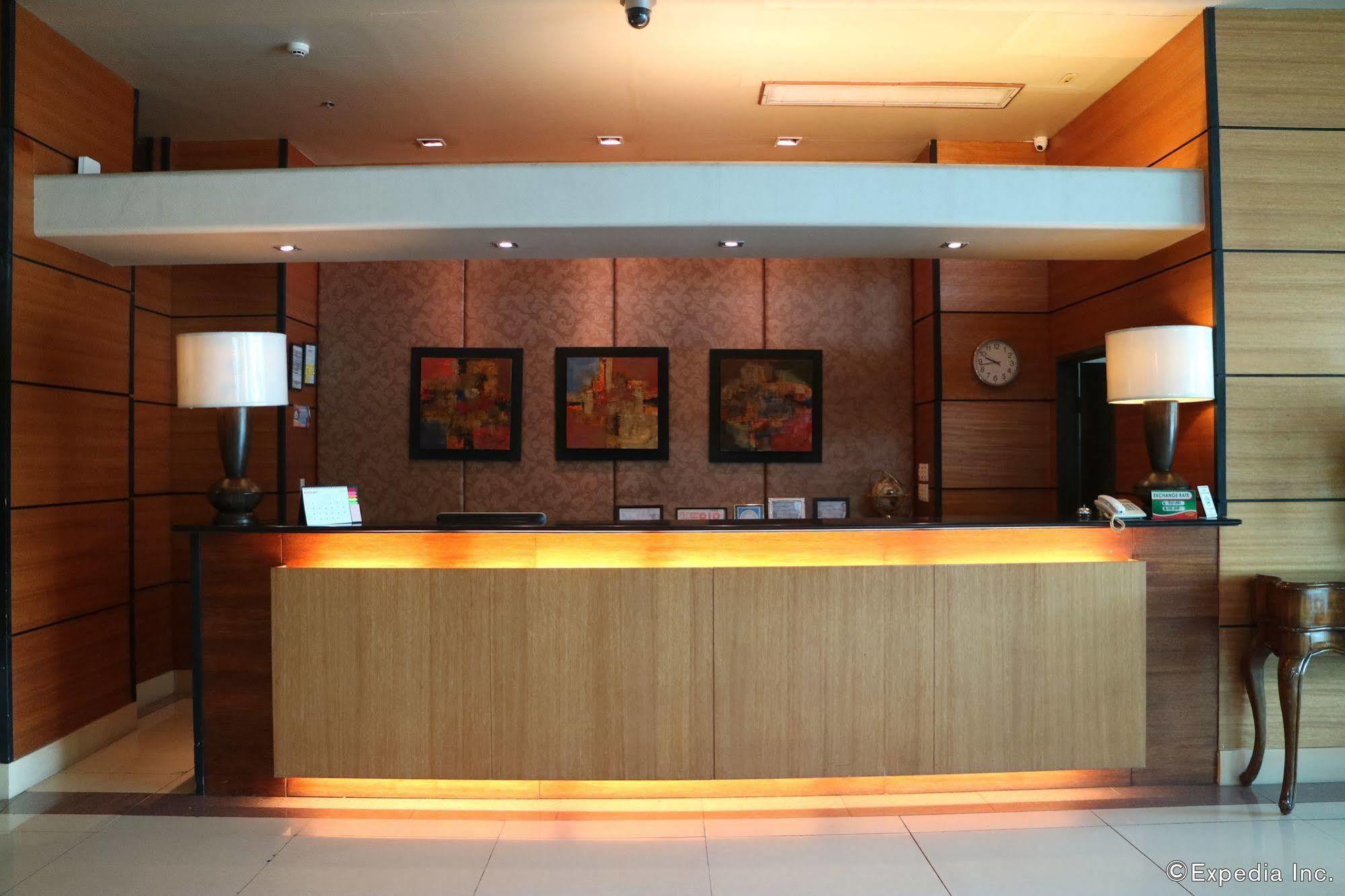 Iloilo Business Hotel Exterior photo